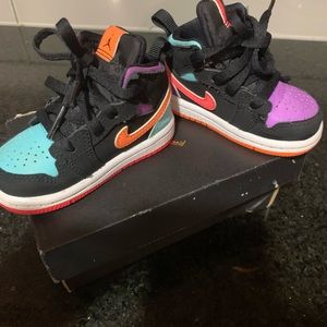 Jordan 1 mid top 4c